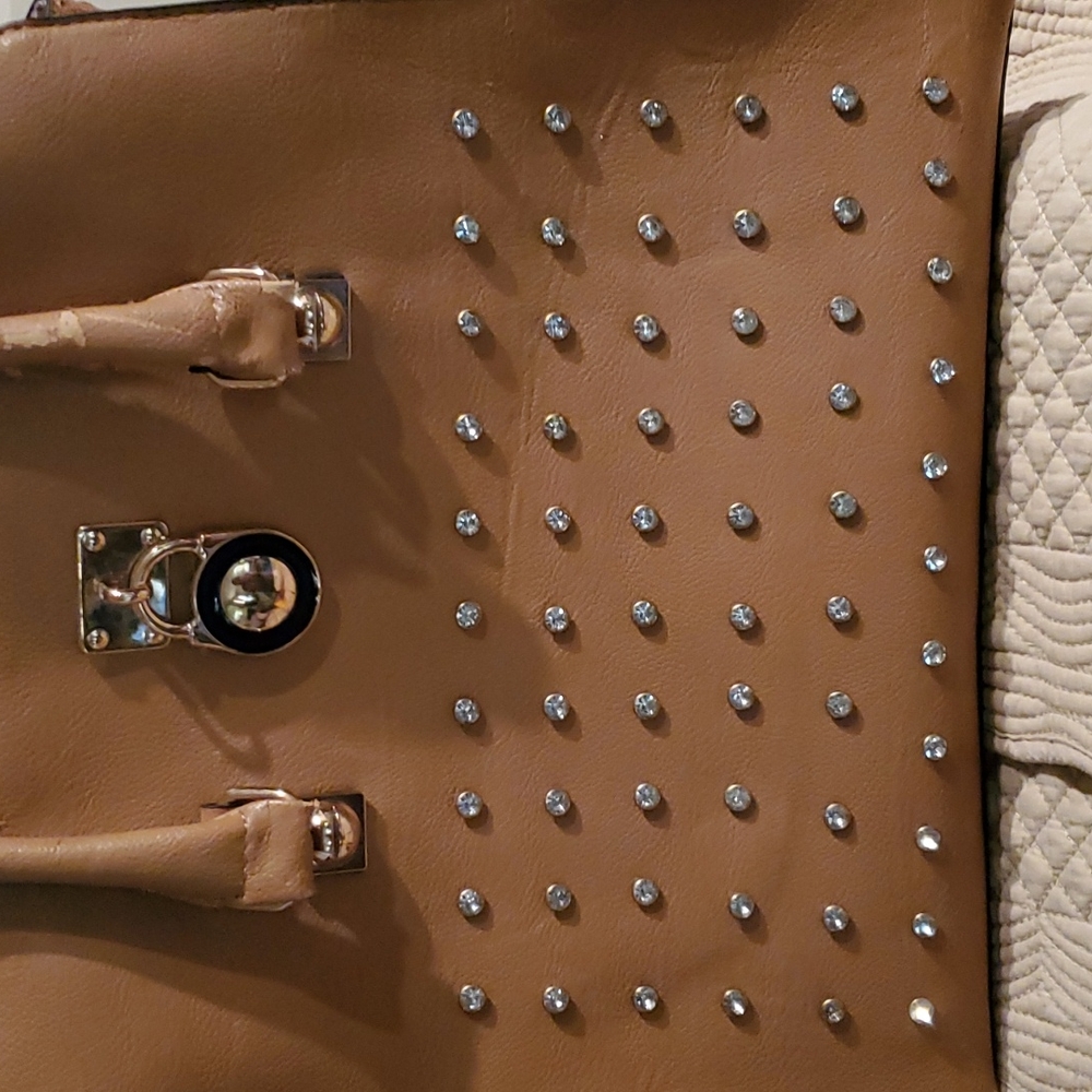 Purse - Picture 3 of 10